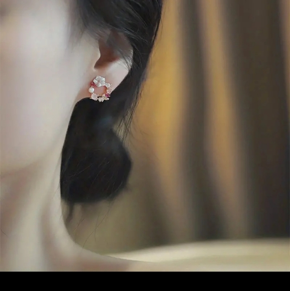 Cherry Blossom & Zircon Butterfly Stud Earrings. - Picture 5 of 6